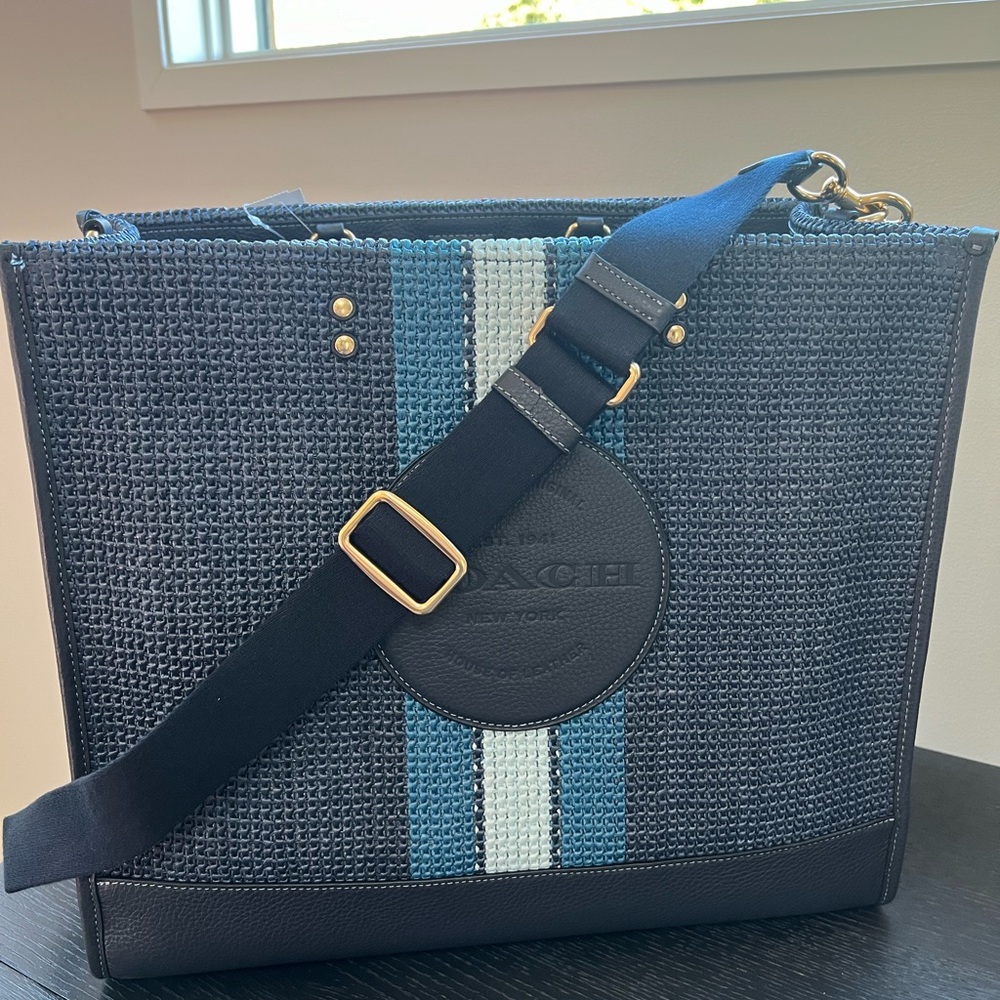 NWT Coach Tote Witt crossbody strap.